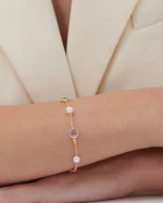Pulseira Solene com pérola e cristais multicoloridos em prata banhada a ouro - Image 2